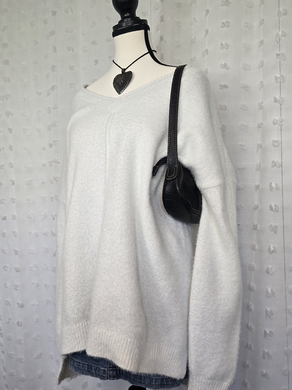 Max Studio Cozy White V-Neck Women's Sweater